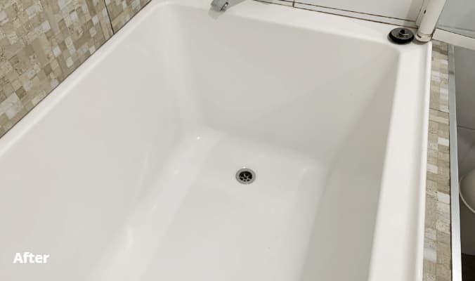 Electrodry Blog - 7 Steps to make your Bathtub Sparkle - After Results