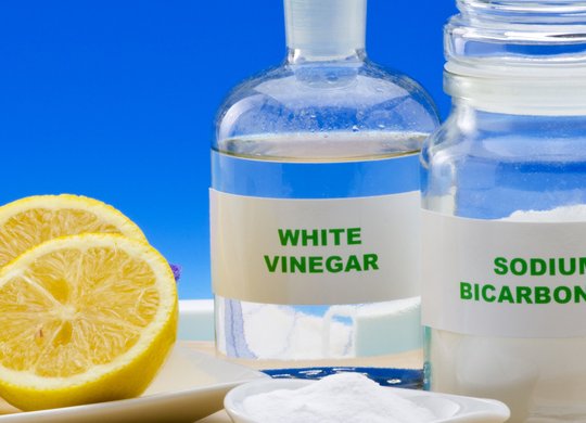 lemon vinegar baking soda display