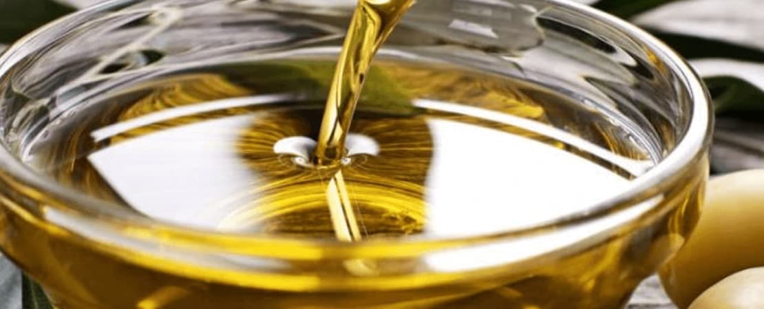 5 Surprising Things You Can Clean and Protect With Olive Oil